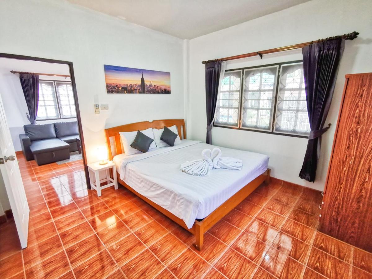 Thai Orange Villa